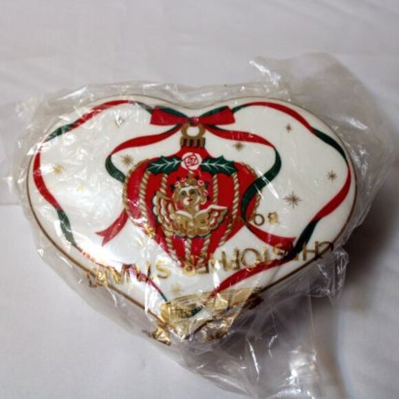 Bone China Christopher Stuart Holiday Heart Box - Like New - Picture 1 of 4